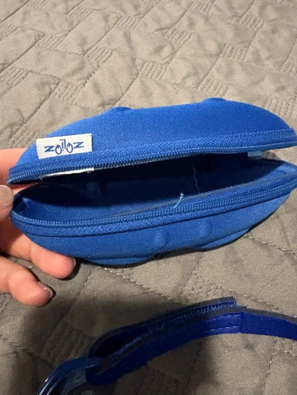 Zolioz Infant Baby Band Flex Fit Sunglasses in Royal Blue with Case EUC